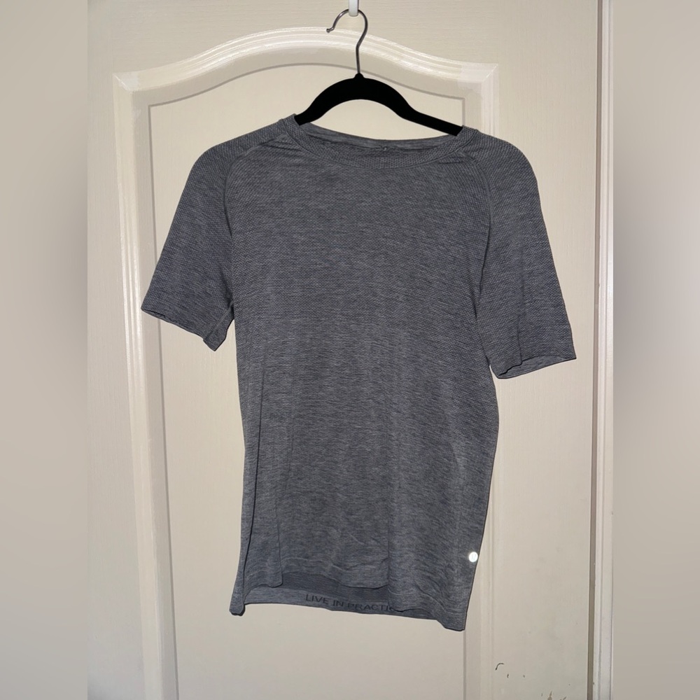 Mens lululemon metal vent size small
